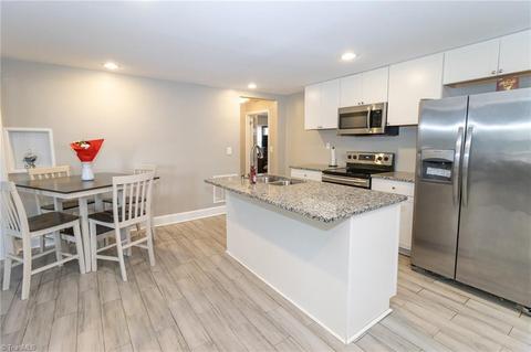 1609 Beaucrest Ave, High Point, NC 27265 photo 4