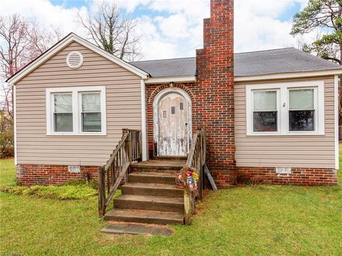 3762 Pineview Ave, High Point, NC 27260 photo 2