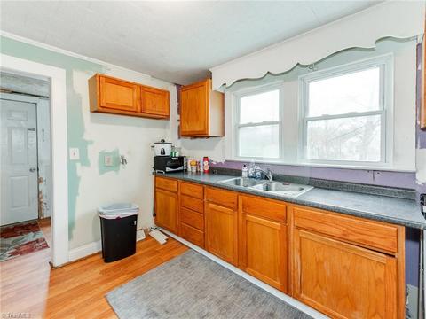 3762 Pineview Ave, High Point, NC 27260 photo 12