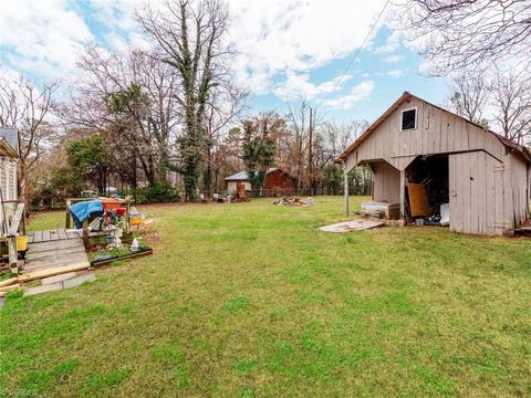 3762 Pineview Ave, High Point, NC 27260 photo 4