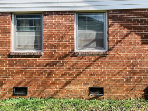 811 Runyon Dr, High Point, NC 27260 photo 4
