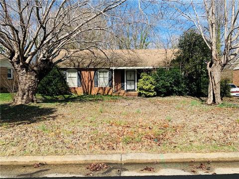 811 Runyon Dr, High Point, NC 27260 photo 3