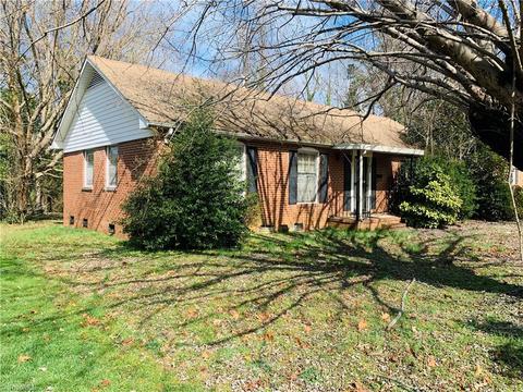 811 Runyon Dr, High Point, NC 27260 photo 1