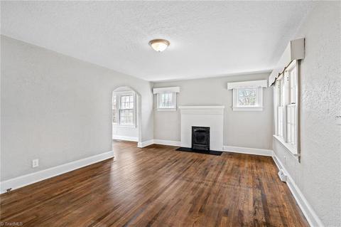 1015 Meredith St, High Point, NC 27260 photo 4