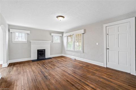 1015 Meredith St, High Point, NC 27260 photo 2