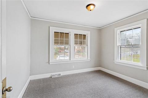 1015 Meredith St, High Point, NC 27260 photo 12