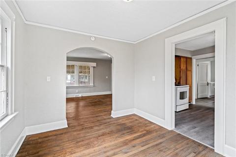 1015 Meredith St, High Point, NC 27260 photo 5