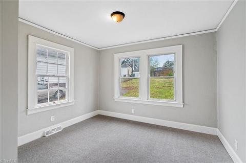 1015 Meredith St, High Point, NC 27260 photo 10