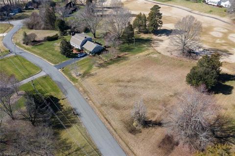 607 Burning Tree Cir, High Point, NC 27265 photo 4