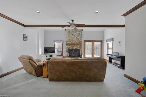 376 Dovefield Dr, Summerfield, NC 27358 photo 9