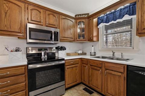 376 Dovefield Dr, Summerfield, NC 27358 photo 16