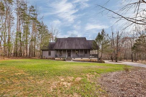 376 Dovefield Dr, Summerfield, NC 27358 photo 1