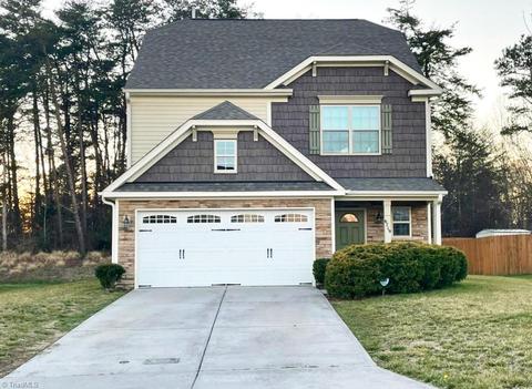 6719 Maize Dr, High Point, NC 27265 photo 1