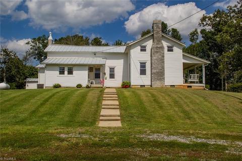 2026 Ray Loop Rd, Westfield, NC 27053 photo 16