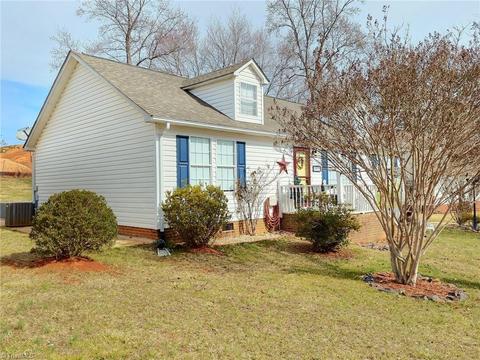 217 Ryan St, Dobson, NC 27017 photo 22
