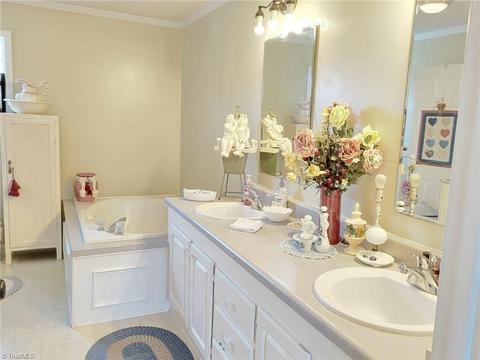 217 Ryan St, Dobson, NC 27017 photo 9
