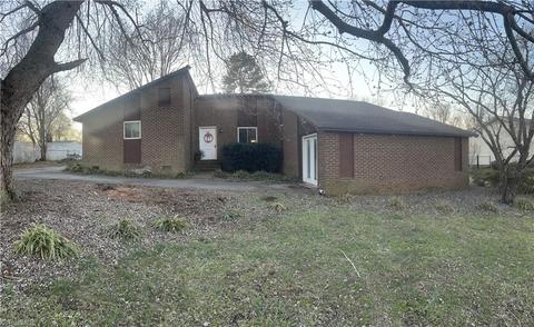 4079 Rollingwood Dr, Trinity, NC 27370 photo 2