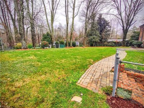 1602 Cherokee Dr, High Point, NC 27262 photo 5