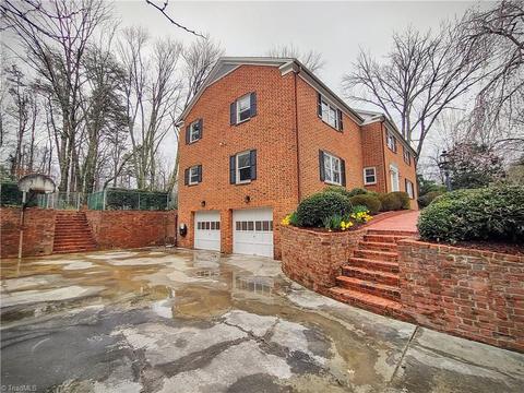 1602 Cherokee Dr, High Point, NC 27262 photo 4