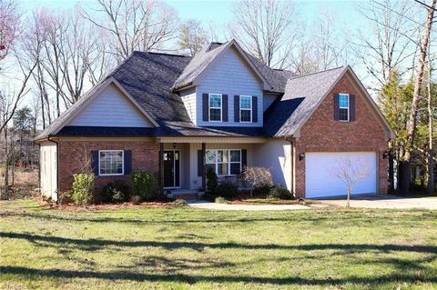 2209 Plainview Dr, High Point, NC 27265 photo 1