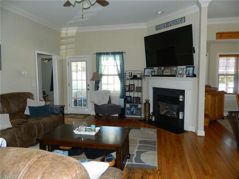 3139 Clear Ridge Dr, Trinity, NC 27370 photo 9