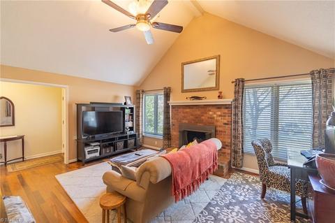 221 Oak Forest Ln, Trinity, NC 27370 photo 4