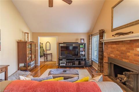 221 Oak Forest Ln, Trinity, NC 27370 photo 3