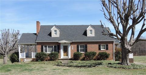 527 S Main St, Dobson, NC 27017 photo 1