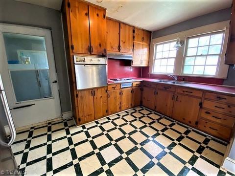 305 E Springfield Rd, High Point, NC 27263 photo 15