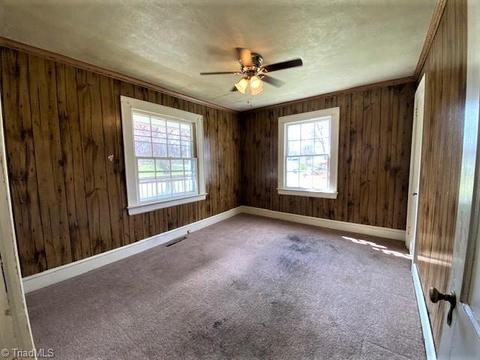 305 E Springfield Rd, High Point, NC 27263 photo 7
