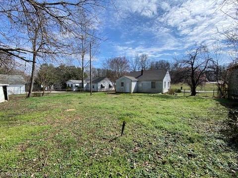 305 E Springfield Rd, High Point, NC 27263 photo 18