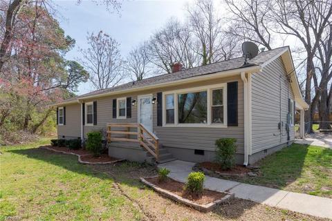 3819 Rolling Rd, High Point, NC 27265 photo 1