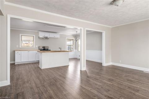 3819 Rolling Rd, High Point, NC 27265 photo 8