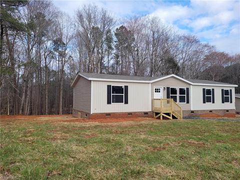 4753 Roundleaf Rd, Ramseur, NC 27316 photo 1