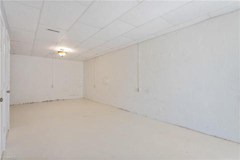 627 Colonial Dr, High Point, NC 27262 photo 24