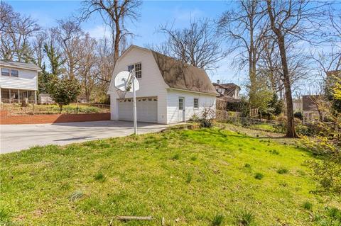 627 Colonial Dr, High Point, NC 27262 photo 32