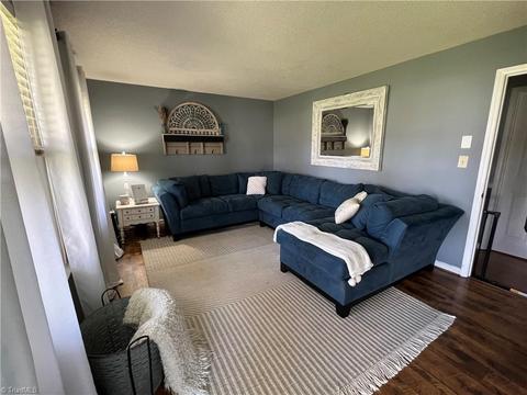 7331 Farmbrook Pl, Thomasville, NC 27360 photo 6