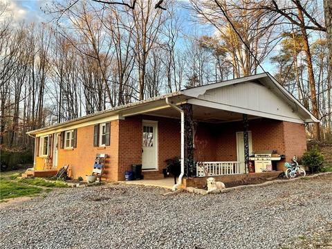 912 Buck Fork Rd, Dobson, NC 27017 photo 2
