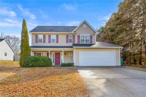 1633 Harper Spring Dr, Clemmons, NC 27012 photo 1
