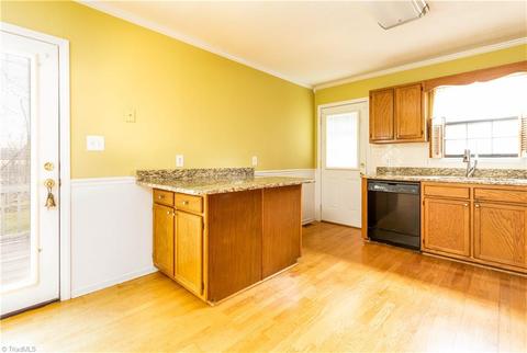 126 Ridge Creek Cir, Trinity, NC 27370 photo 7