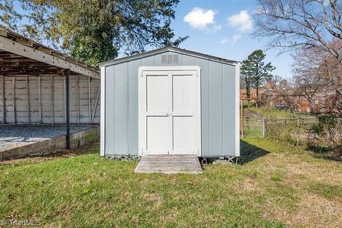703 Carr St, High Point, NC 27262 photo 28