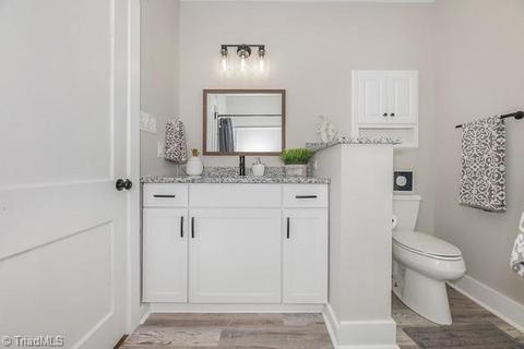 703 Carr St, High Point, NC 27262 photo 17