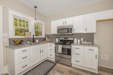 703 Carr St, High Point, NC 27262 photo 9
