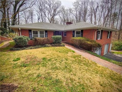528 E Stadium Dr, Eden, NC 27288 photo 2