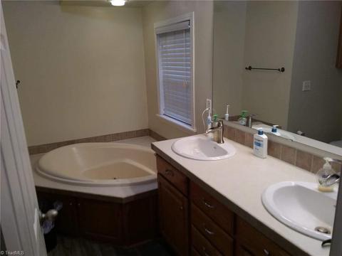 1015 Sechrist Loop, Pilot Mountain, NC 27041 photo 20