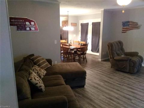 1015 Sechrist Loop, Pilot Mountain, NC 27041 photo 12
