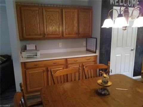 1015 Sechrist Loop, Pilot Mountain, NC 27041 photo 10
