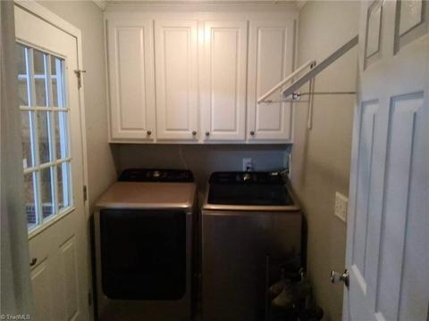 1015 Sechrist Loop, Pilot Mountain, NC 27041 photo 17