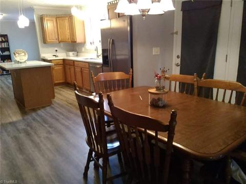 1015 Sechrist Loop, Pilot Mountain, NC 27041 photo 9