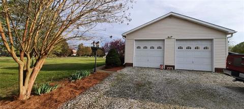 1015 Sechrist Loop, Pilot Mountain, NC 27041 photo 35